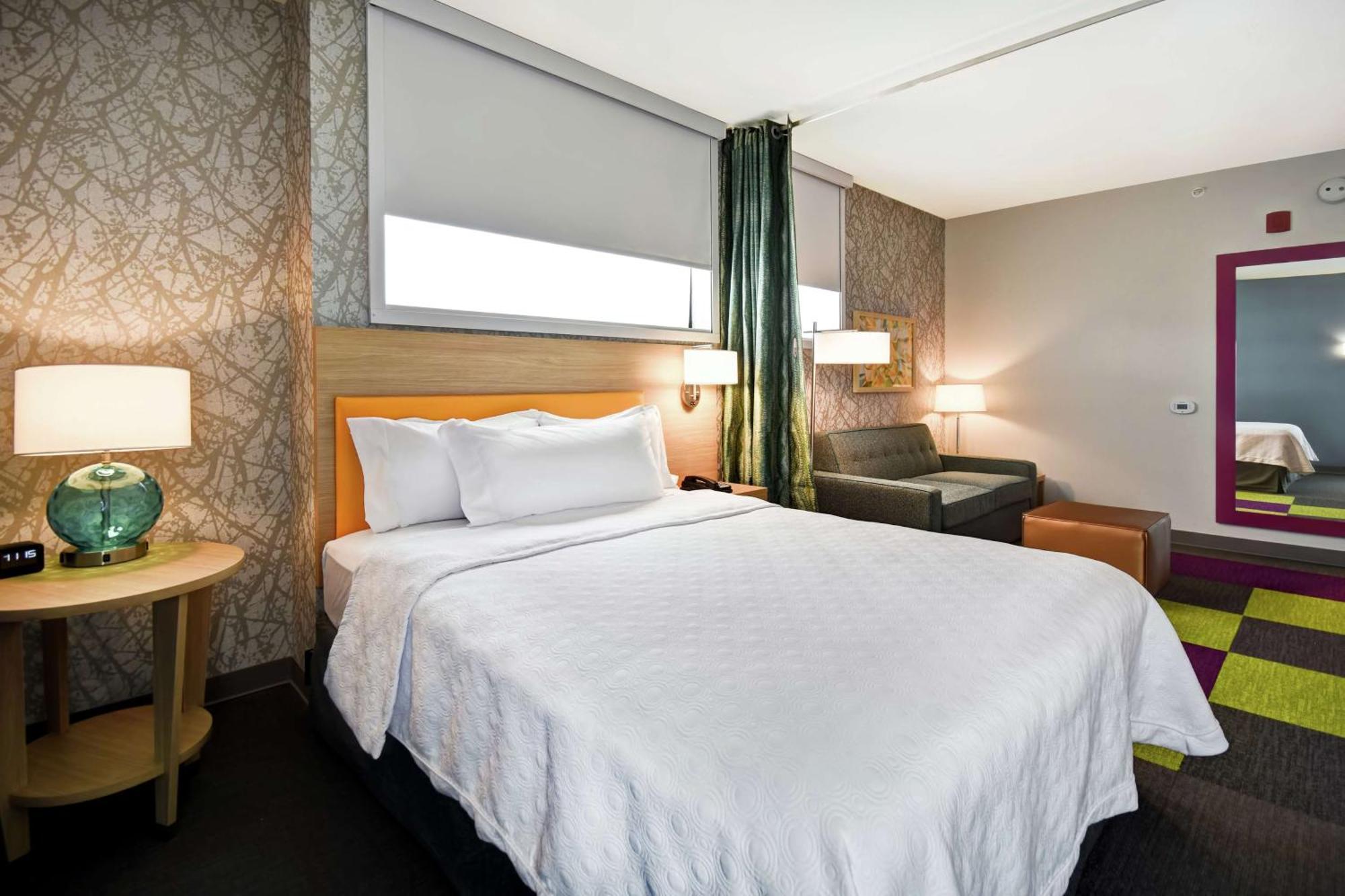 Hotel Home2 By Hilton Minneapolis
